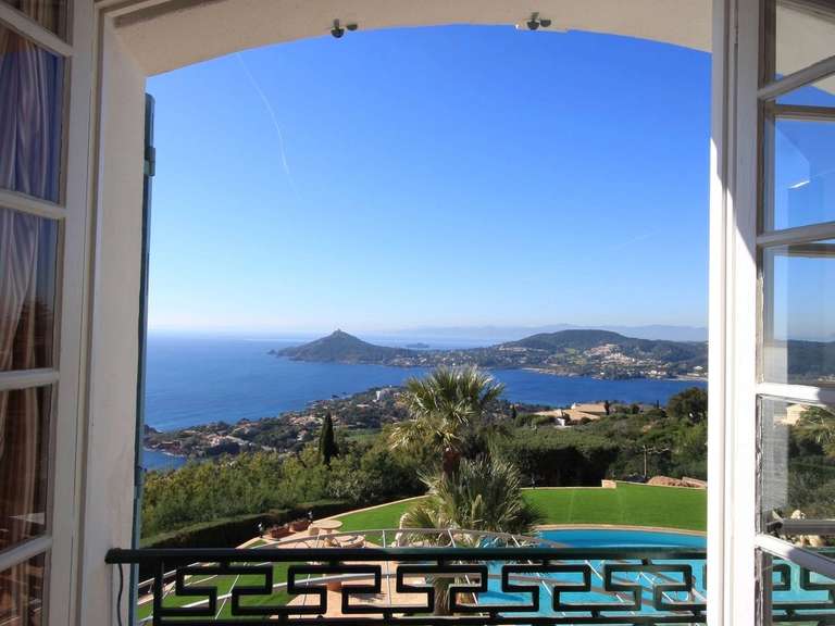 Maison Agay - 5 chambres - 390m²