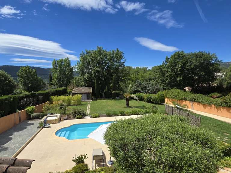 Maison Bagnols-en-Forêt - 3 chambres - 240m²