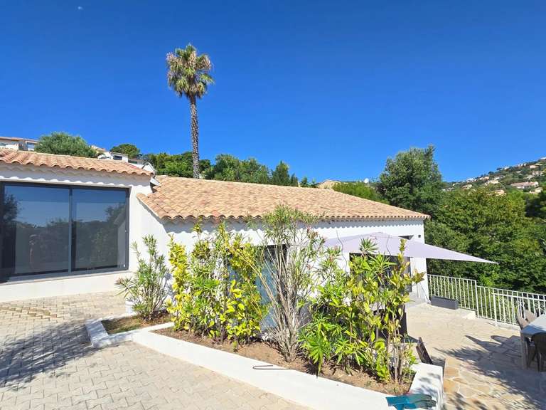 House Les issambres - 4 bedrooms - 145m²