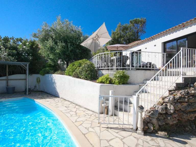 House Les issambres - 4 bedrooms - 145m²