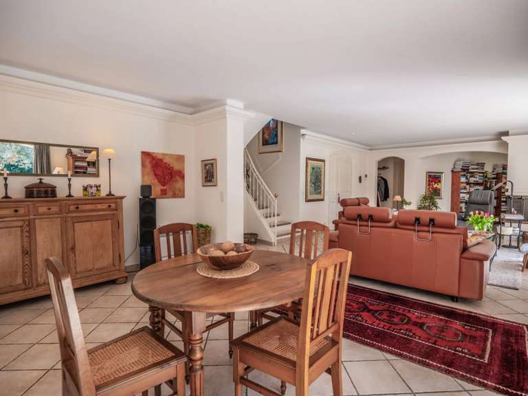 Maison Fréjus - 3 chambres - 230m²
