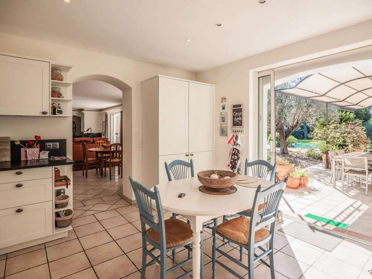 Maison Fréjus - 3 chambres - 230m²