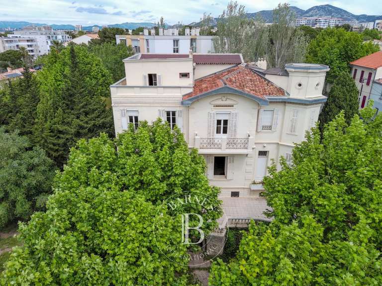 Maison Marseille 8e - 6 chambres - 300m²