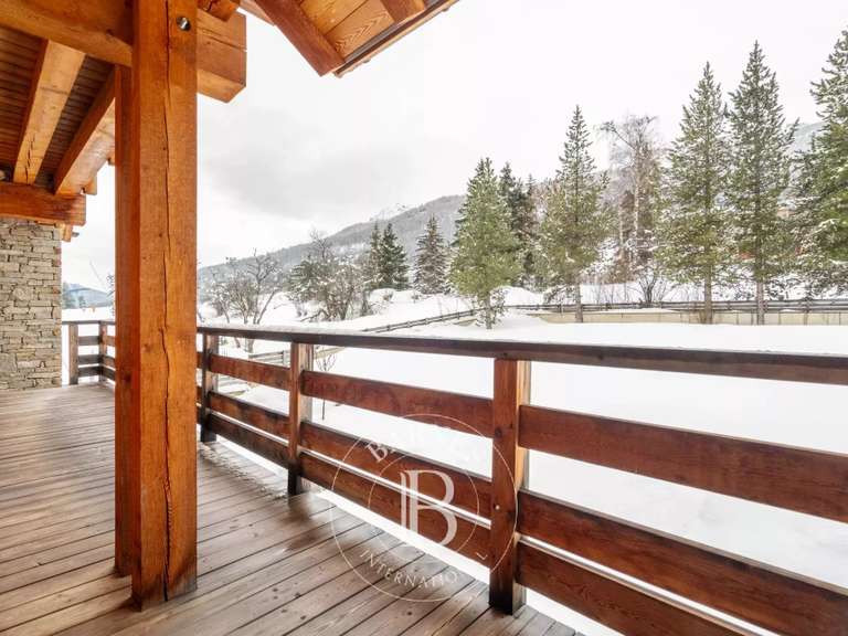 House La Salle les Alpes - 8 bedrooms - 430m²