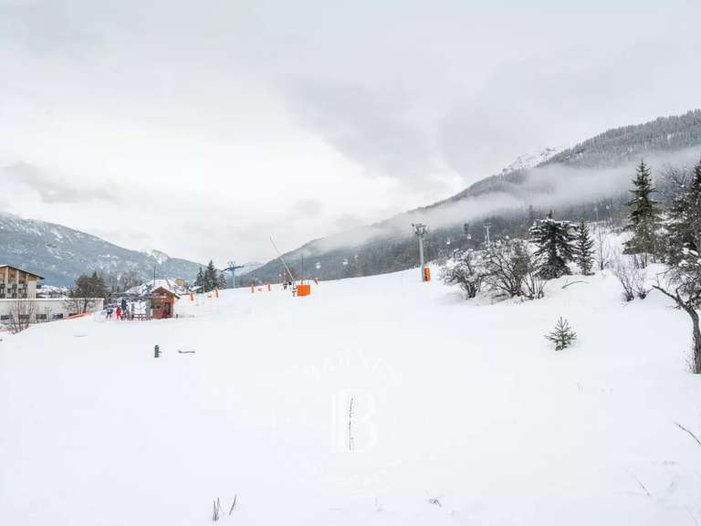 House La Salle les Alpes - 8 bedrooms - 430m²