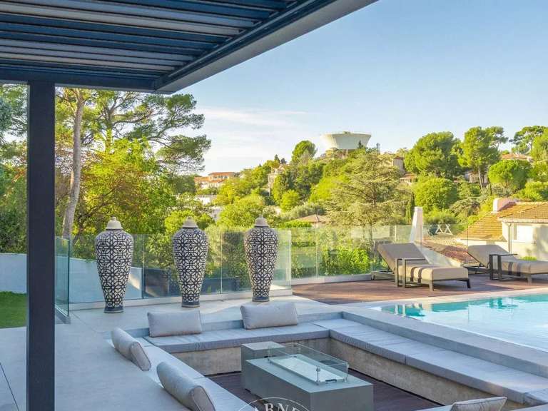 Maison Marseille 12e - 5 chambres - 480m²