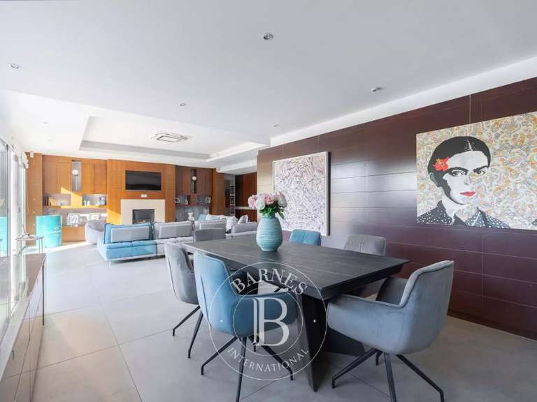 Maison Marseille 12e - 5 chambres - 480m²