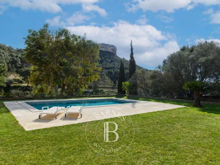 Maison Cassis - 3 chambres - 250m²