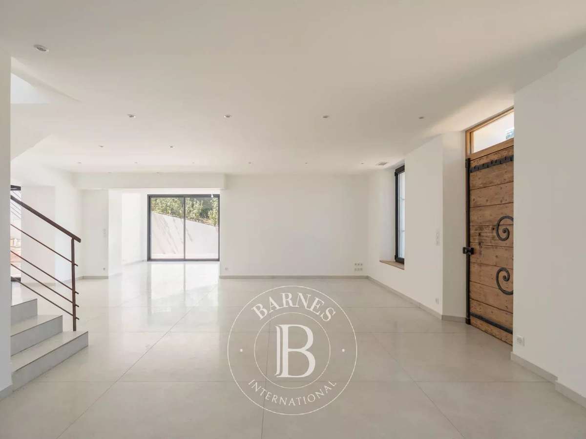 House Cassis