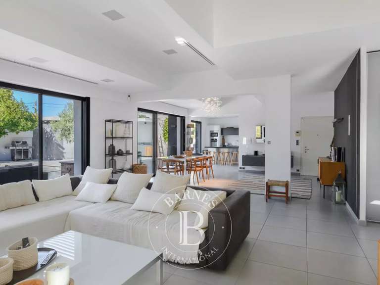 Maison Marseille 8e - 4 chambres - 186m²