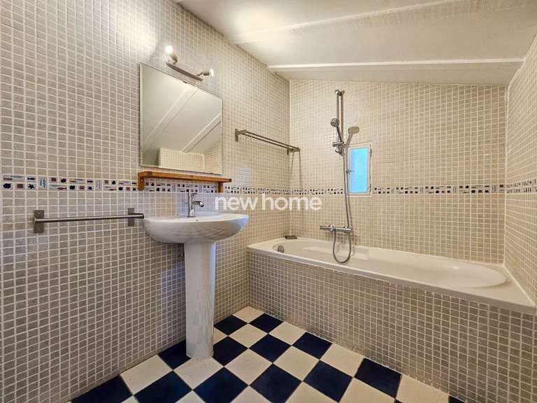 Maison Boulouris - 5 chambres - 185m²