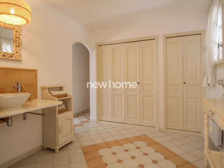 Maison Saint-Raphaël - 5 chambres - 275m²