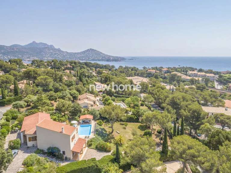 House with Sea view Le dramont - 5 bedrooms - 187m²