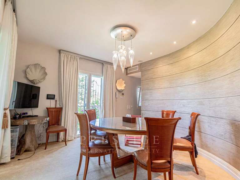 House Cap-d-antibes - 3 bedrooms - 247m²