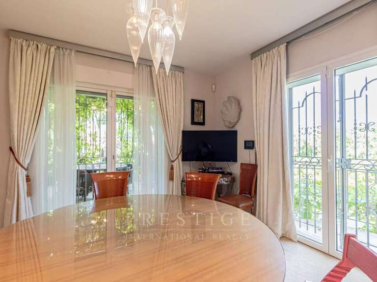 House Cap-d-antibes - 3 bedrooms - 247m²
