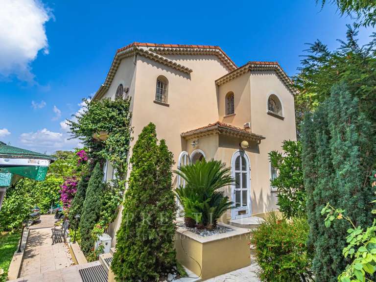 House Cap-d-antibes - 3 bedrooms - 247m²