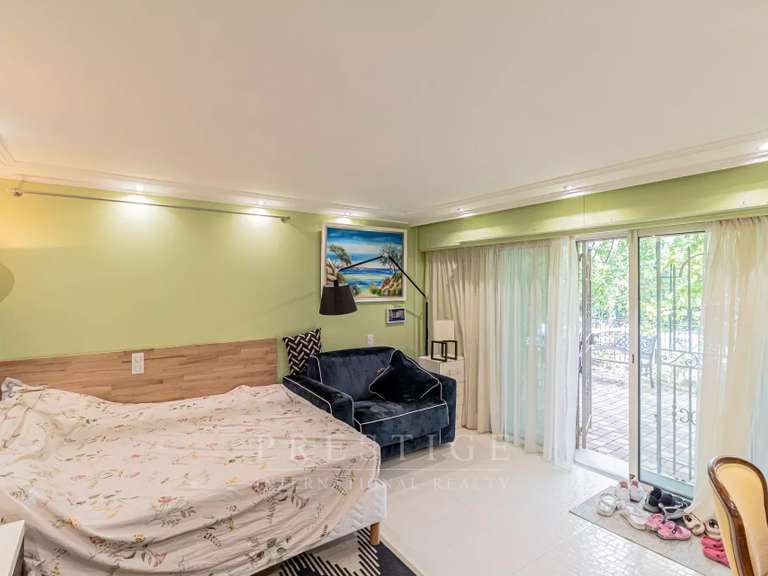 House Cap-d-antibes - 3 bedrooms - 247m²