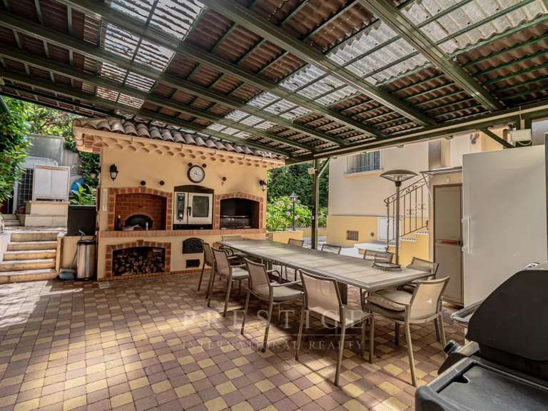 House Cap-d-antibes - 3 bedrooms - 247m²