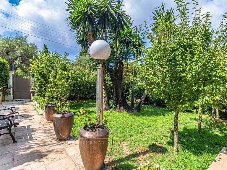 House Cap-d-antibes - 3 bedrooms - 247m²