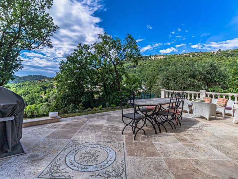 Maison Le Bar-sur-Loup - 4 chambres - 179m²