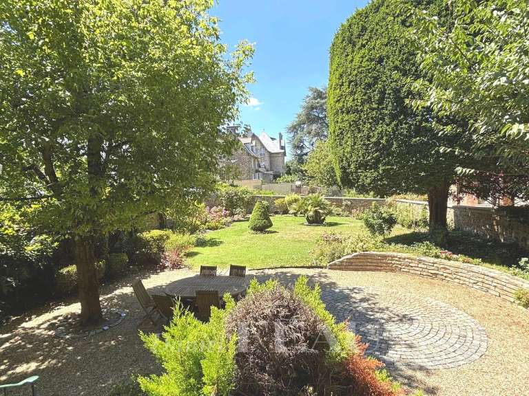 Maison Versailles - 8 chambres - 226m²