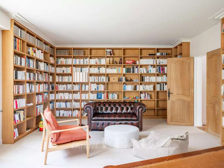 Maison Montfort-l'Amaury - 5 chambres - 355m²