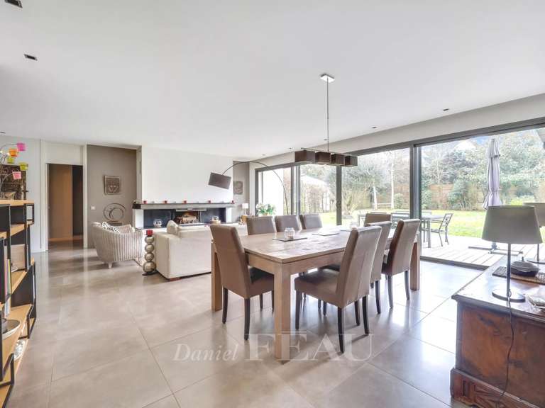 Maison La Celle-Saint-Cloud - 5 chambres - 335m²