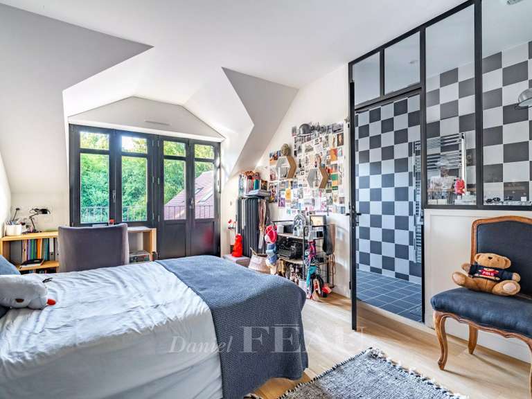 Maison Montfort-l'Amaury - 4 chambres - 280m²