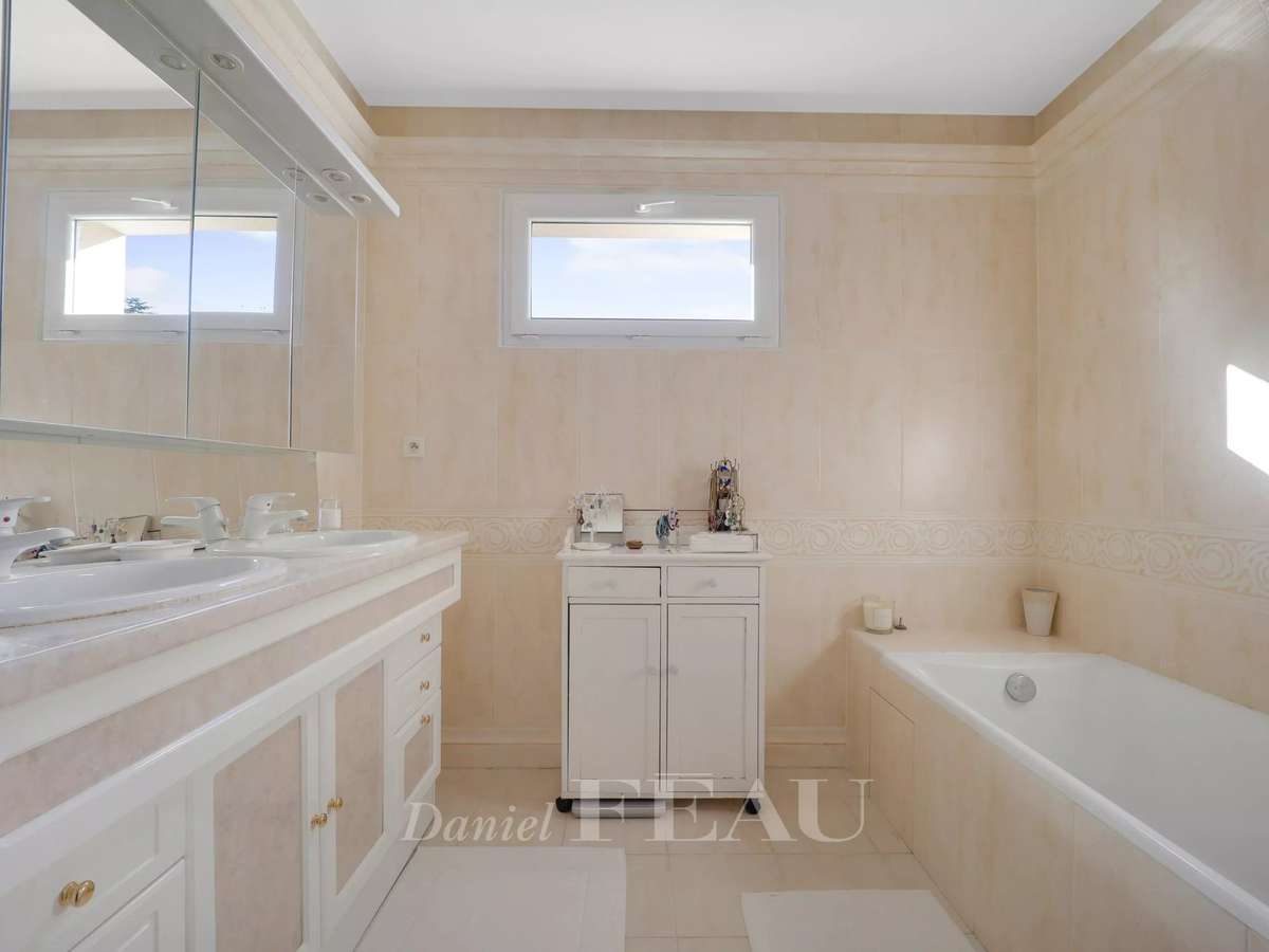 House Le Chesnay-Rocquencourt