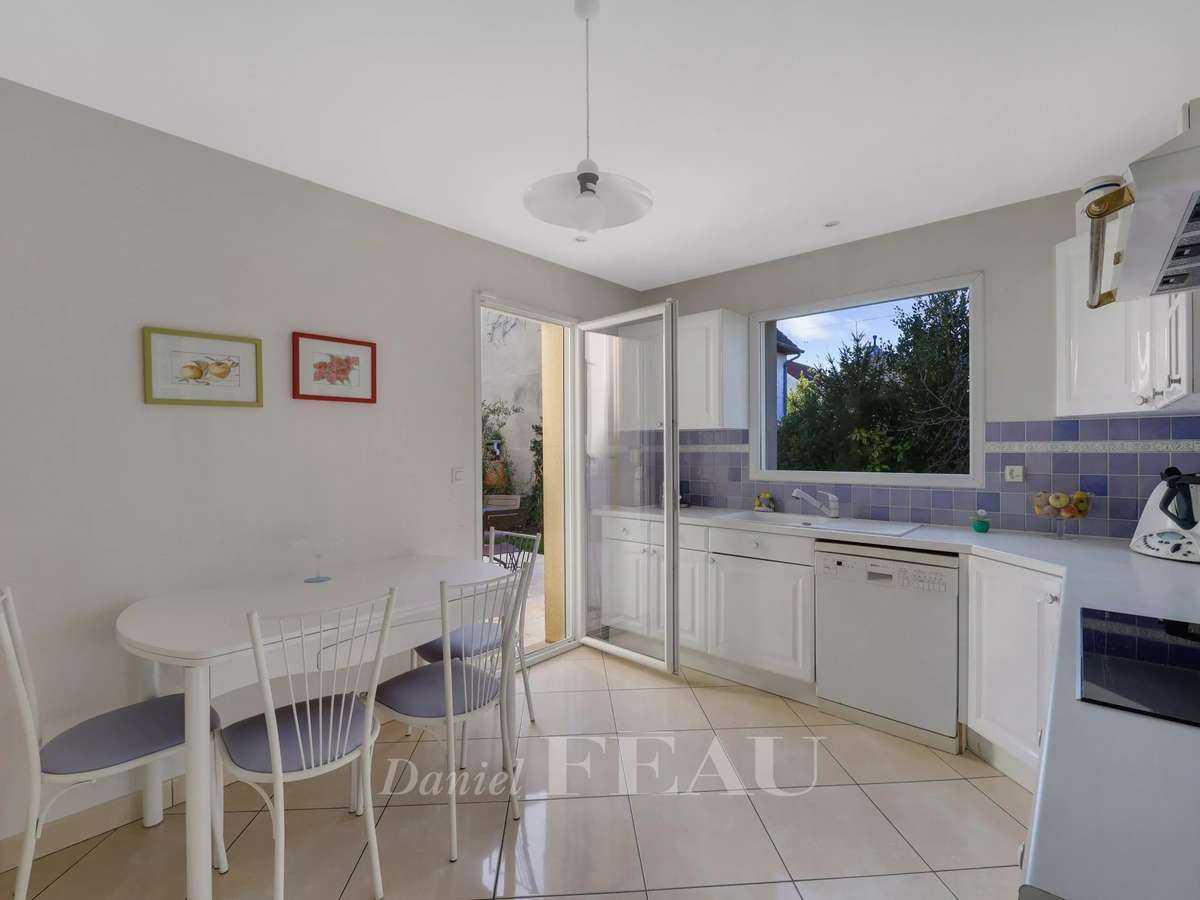 House Le Chesnay-Rocquencourt