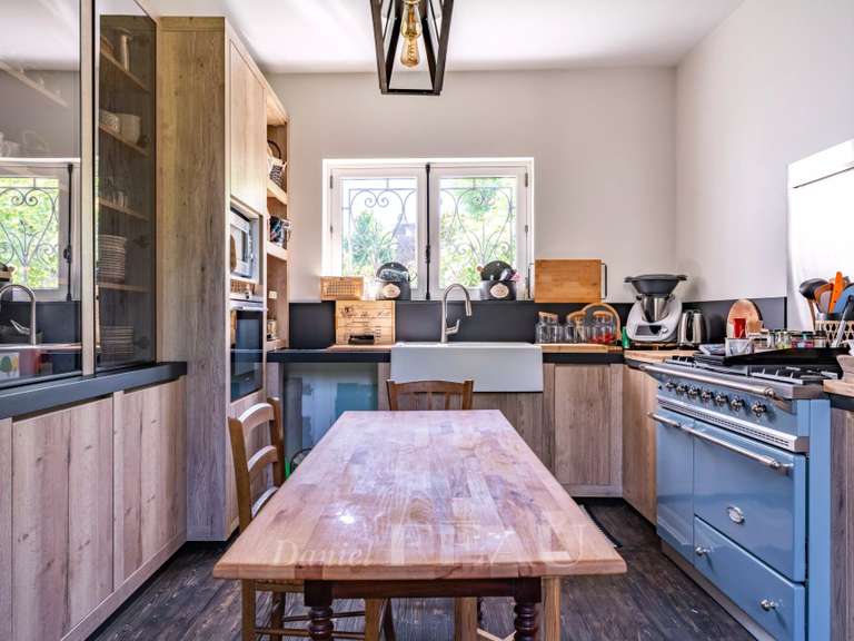 Maison Montfort-l'Amaury - 4 chambres - 250m²