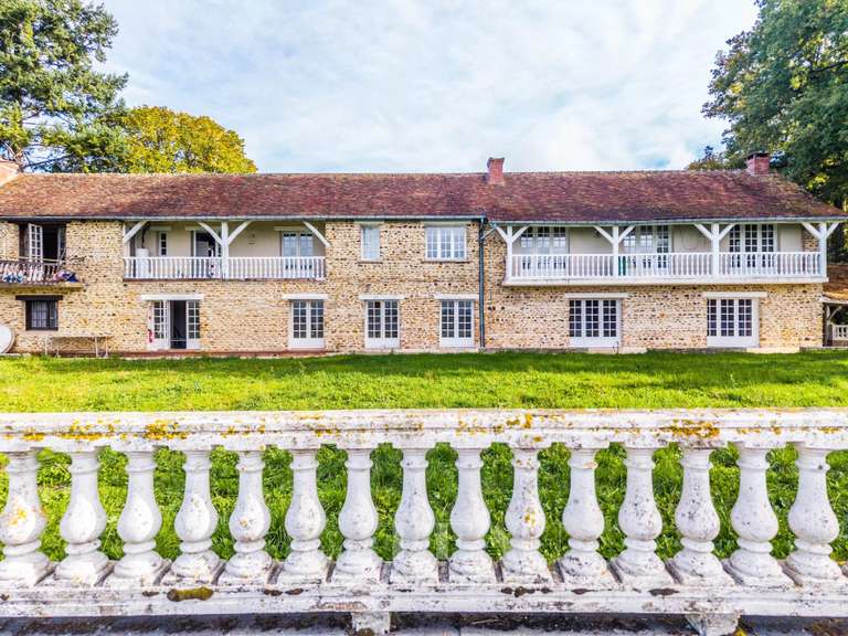 Maison Montfort-l'Amaury - 3 chambres - 360m²