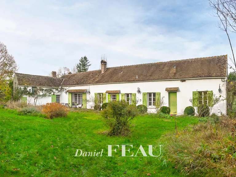 Maison Montfort-l'Amaury - 4 chambres - 191m²