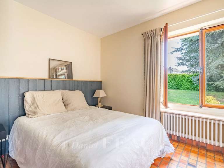 Maison Montfort-l'Amaury - 4 chambres - 135m²