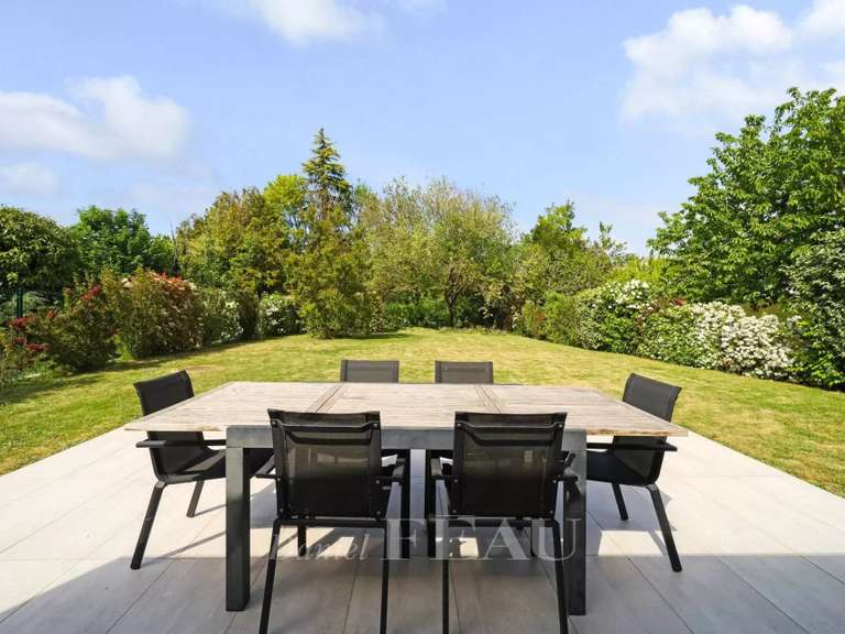 Maison Les Loges-en-Josas - 4 chambres - 202m²