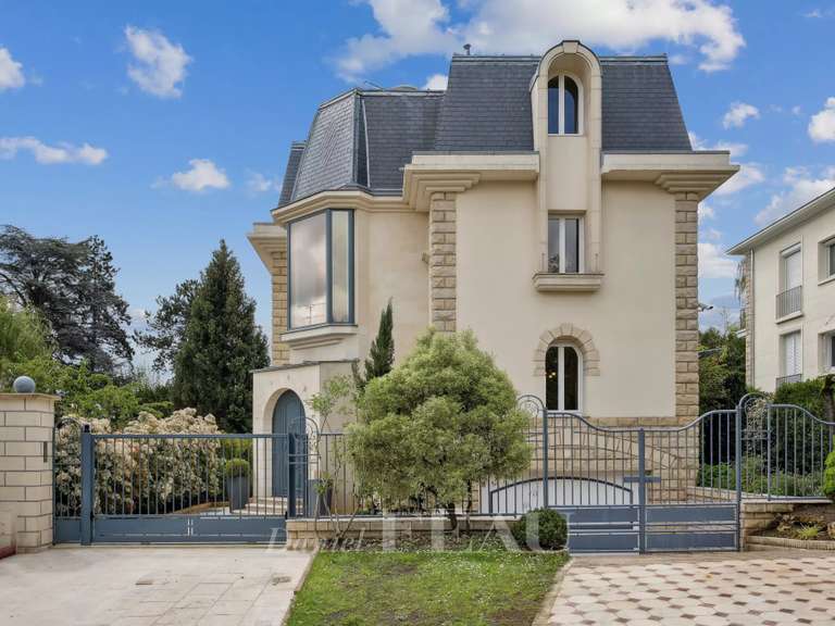 Maison Châtenay-Malabry - 6 chambres - 437m²