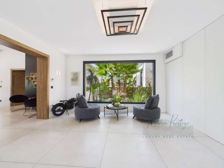 Maison Draguignan - 4 chambres - 204m²