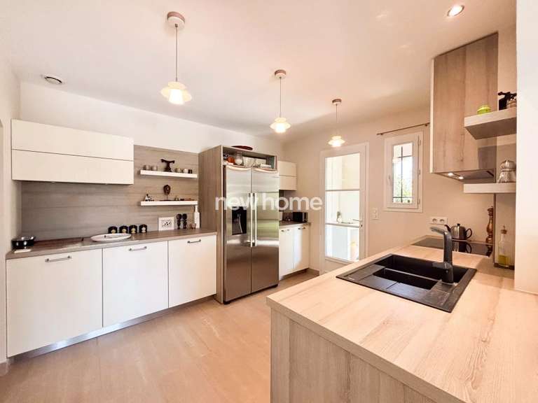House Lorgues - 3 bedrooms - 149m²