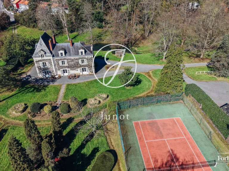 Maison Vertou - 9 chambres - 306m²