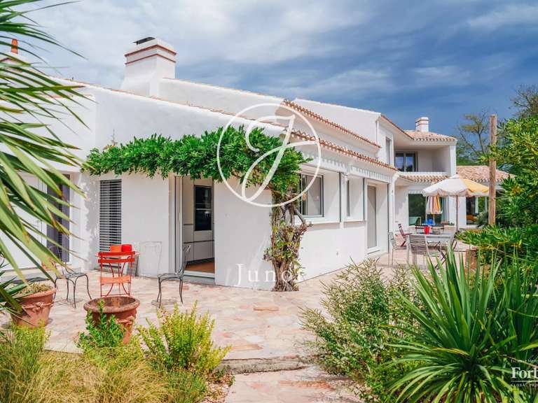 Maison Saint-Gilles-Croix-De-Vie Centre Ville - 6 chambres - 318m²