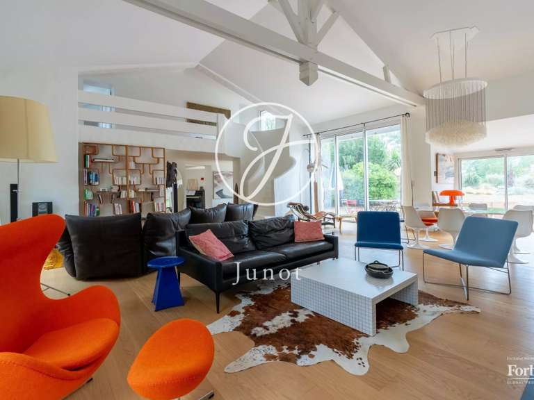 Maison Saint-Gilles-Croix-De-Vie Centre Ville - 6 chambres - 318m²