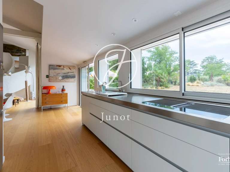 Maison Saint-Gilles-Croix-De-Vie Centre Ville - 6 chambres - 318m²
