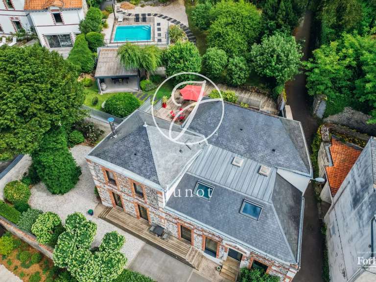 Maison Nantes Centre Ville - 4 chambres - 222m²