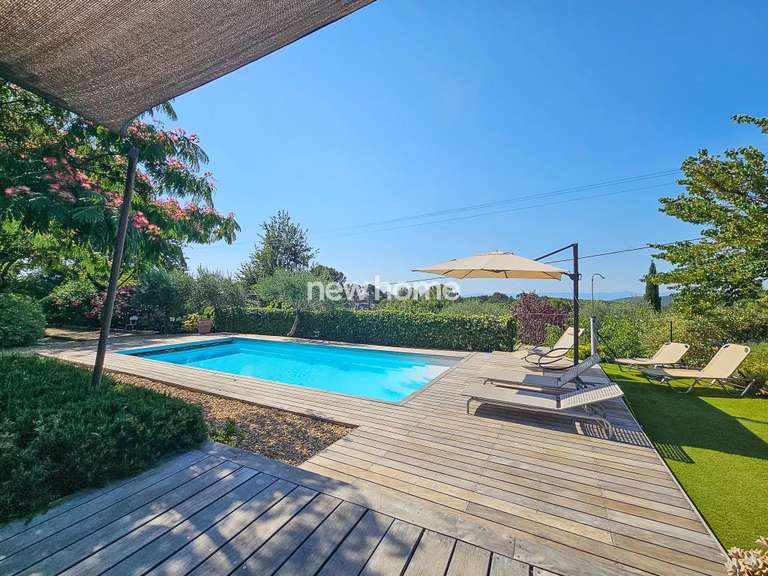 Maison Flayosc - 4 chambres - 206m²
