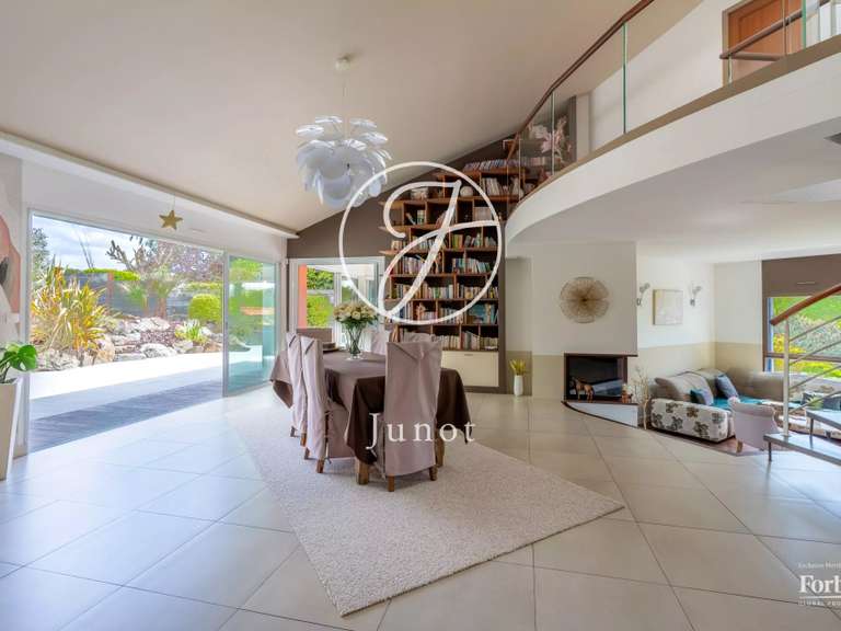 Maison Vertou - 4 chambres - 237m²