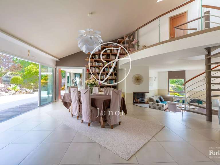 Maison Vertou - 4 chambres - 237m²