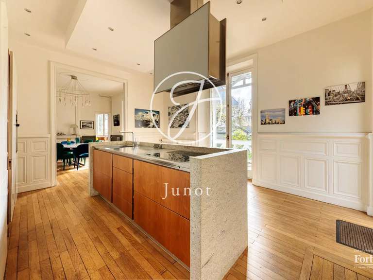 Maison Nantes Saint-Donatien - 4 chambres - 246m²