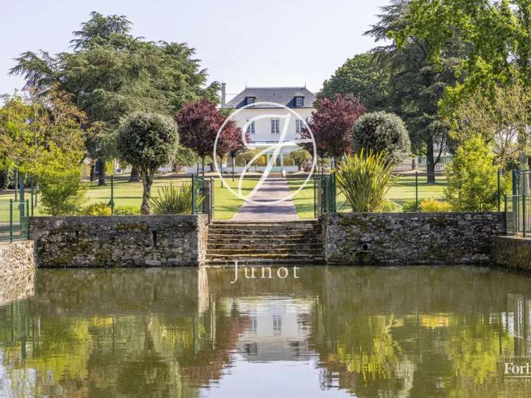 Maison Les Sorinières - 5 chambres - 511m²