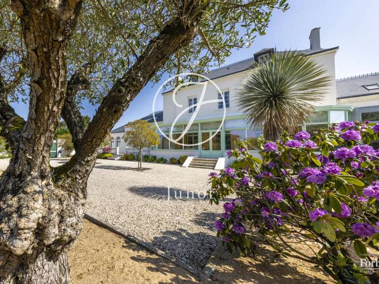 Maison Les Sorinières - 5 chambres - 511m²