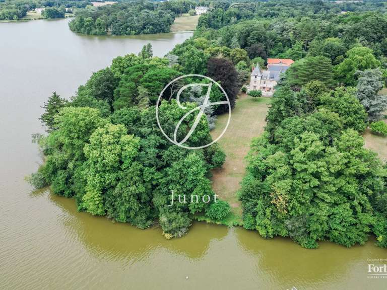 Maison Carquefou - 7 chambres - 627m²